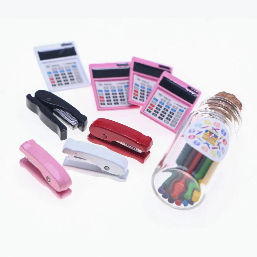 

4Pcs Realistic Mini Stapler Set for Dollhouse Decor Miniature Office Stationery Supplies Dollhouse Mini Furniture