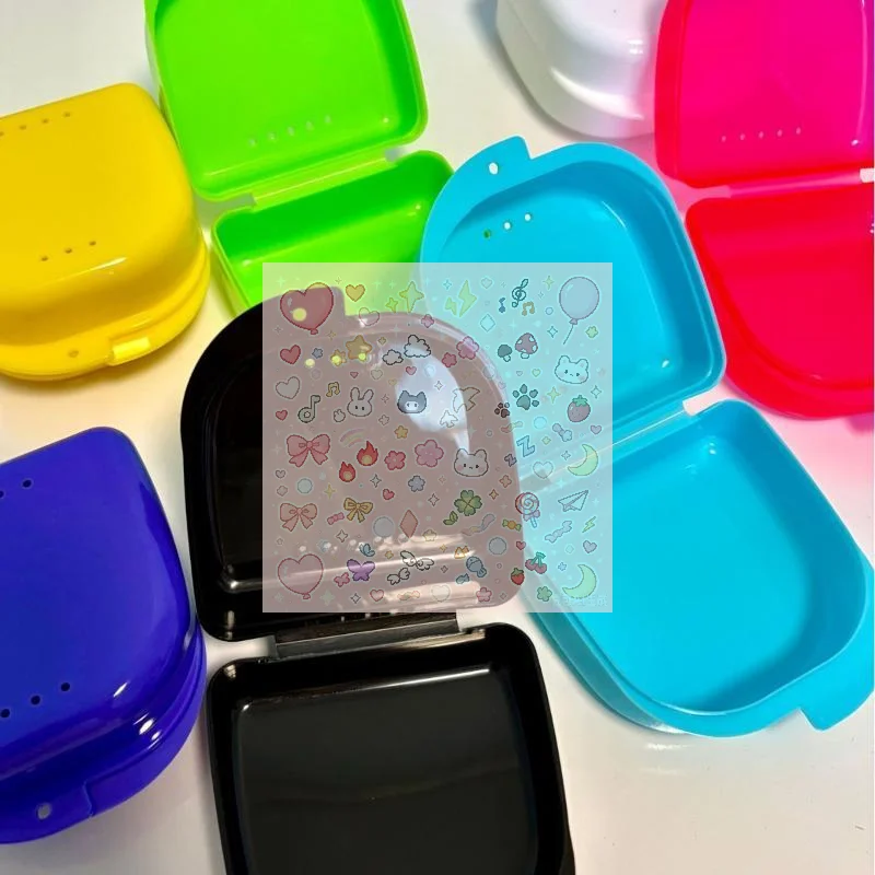 Colorful Plastic Denture Retainer Case With Ventilation Holes Durable For Daily Use Travel Mouthguard Storage