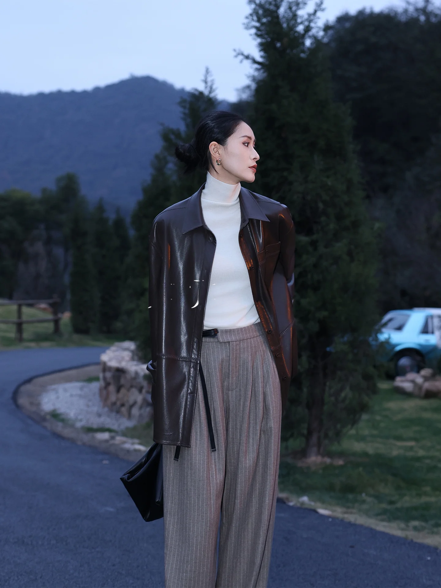 

Retro Sle Long Sve irt Women's Coffee Belted PU Leather Jaet Turn-down Collar Spring Faion Ladies' Coat