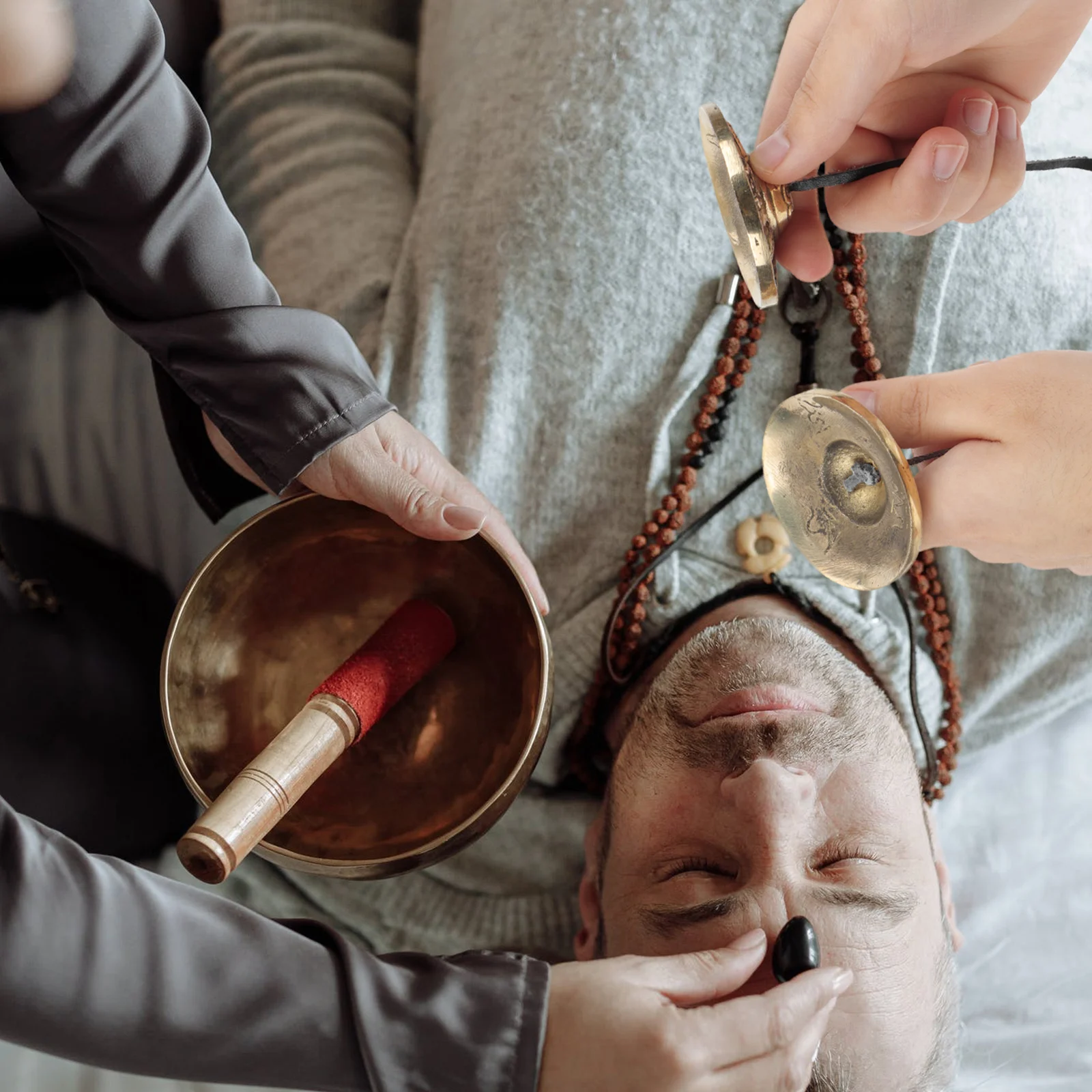

Pure Copper Small Cymbals Bell Creative Yoga Meditation Bell Buddhism Religious Finger Cymbal Percussion Instrument