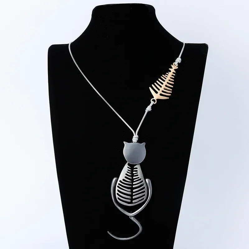 

INS Style Simple and Cute Geometric Cat Pendant for Women's Fashion Long Necklace
