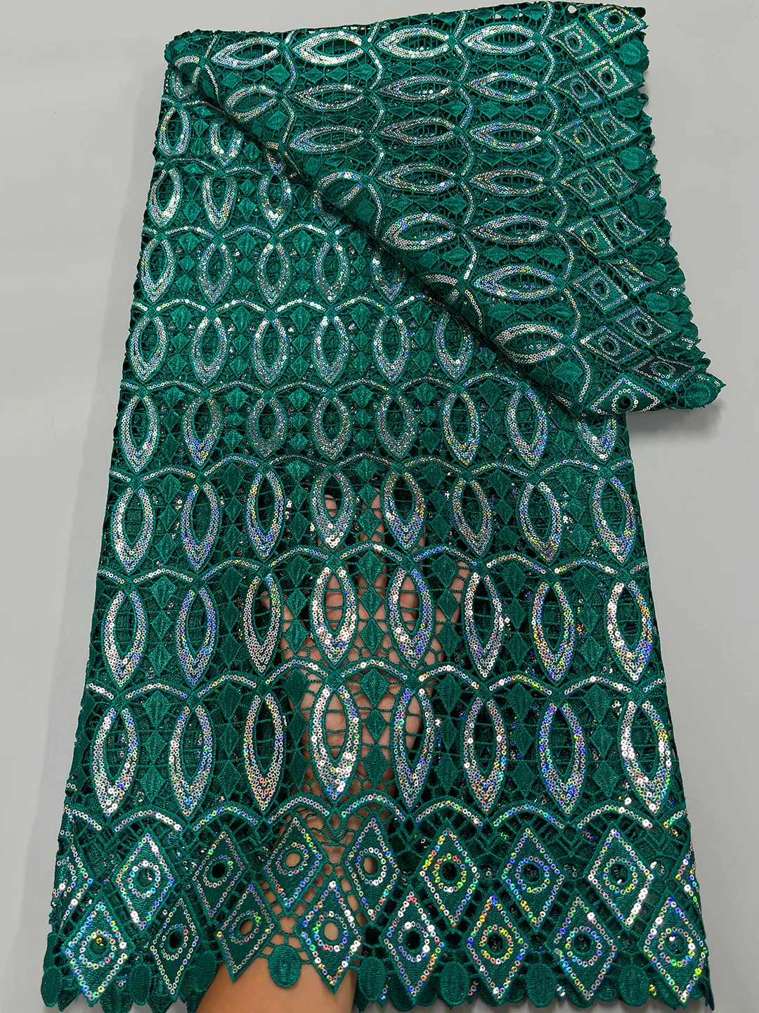 

2025 New Design Nigerian Water Soluble Lace Fabric African Sequins Lace Fabric French Mesh Lace With Sequin For Wedding Party