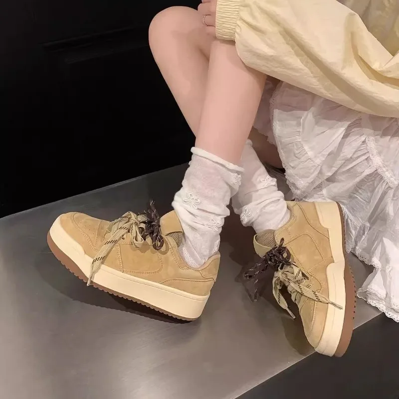 

White Shoes Women's 2026 Spring and Autumn New Korean Edition Versatile Student Lace Up Casual Thick Bottom Sneaker Board Shoes