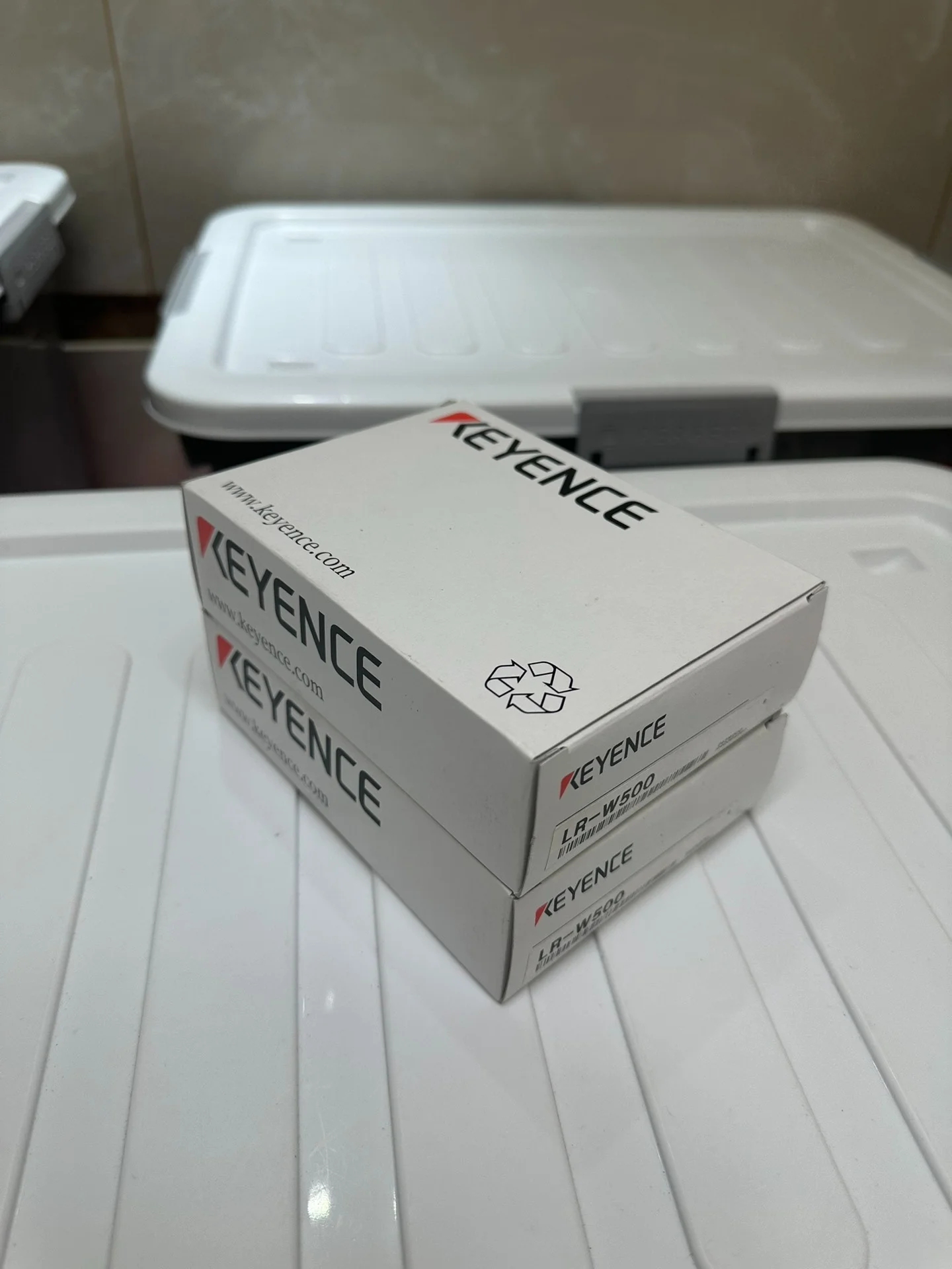 KEYENCE LR-W500 new 2 original imported sensors