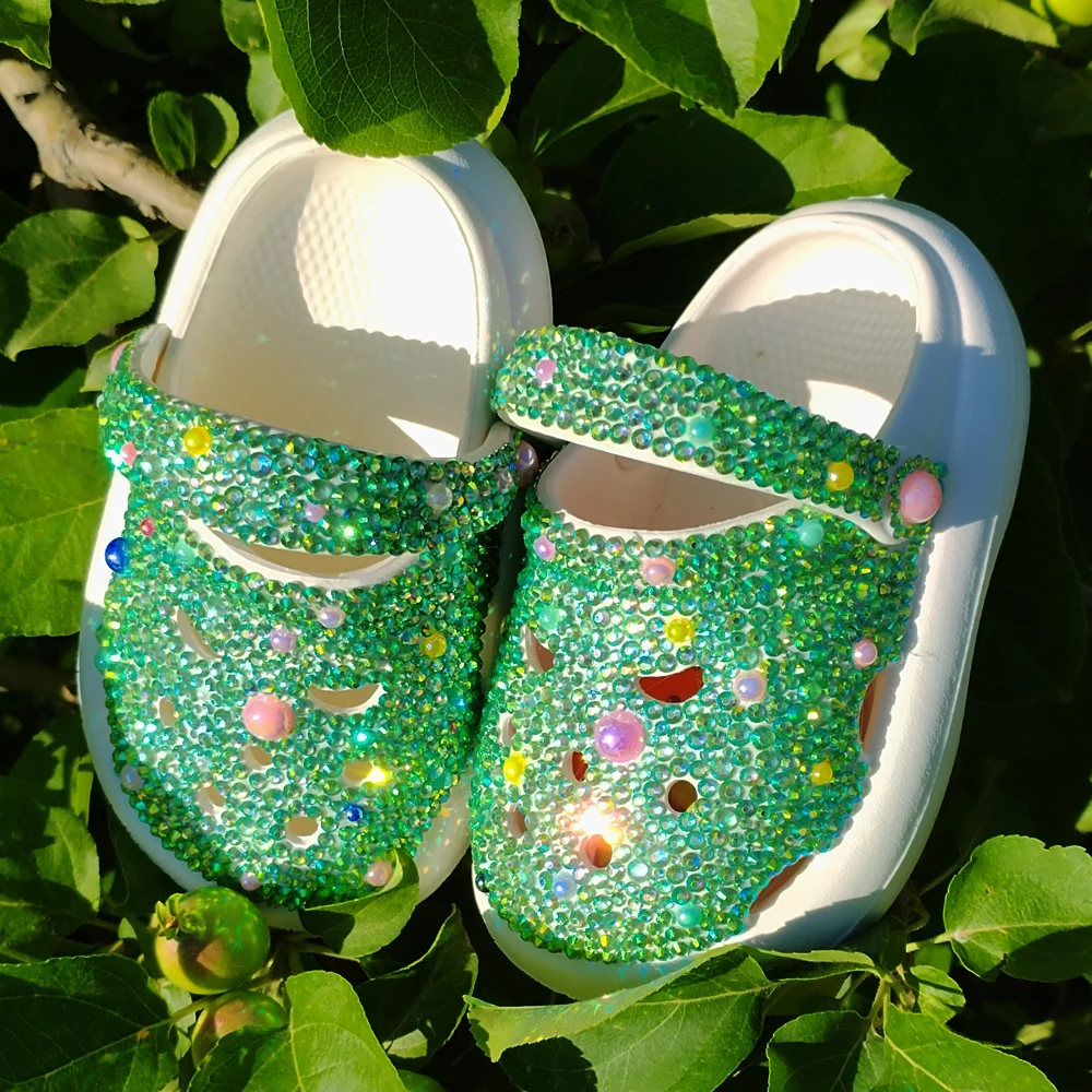 Handmade Rhinestones Bling Girls Womens Kids And Mother Summer Hole Sandals Garden Beach Slippers Sandals Quick Drying Shoes