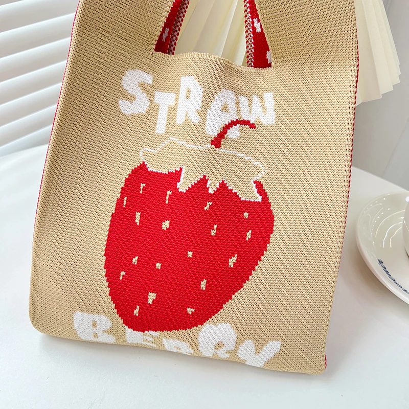 Handmade Knit Handbag Strawberry Pattern Women Mini Knot Wrist-Bag Female Casual Color Tote Bag Student Reusable Shopping Bag