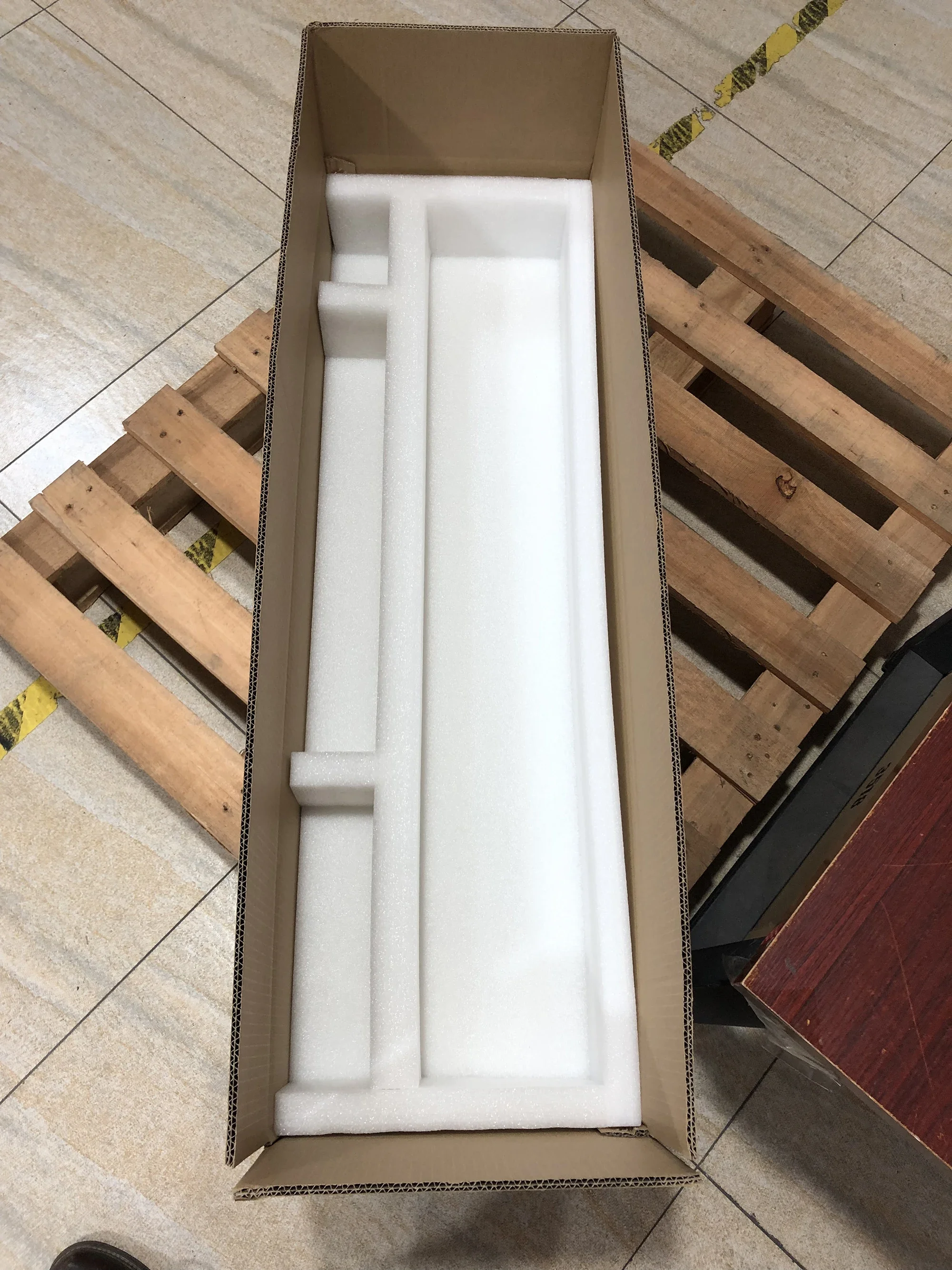 

Professional 100W Column Speaker Powerful Home Theater Sound System With Wooden And Aluminium Construction Passive Line Array