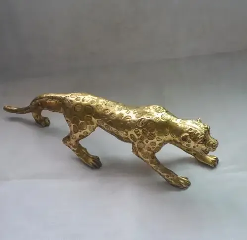 A copper leopard leopard cheetah large bronze decoration Feng Shui Lucky House business gifts crafts