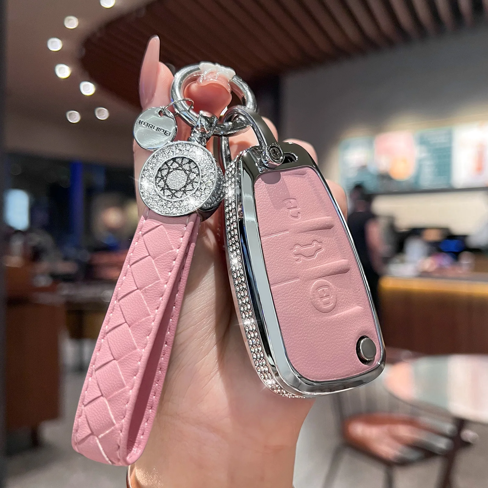 

Совместим с чехлом для ключей Audi, розовый защитный чехол для ключей из натуральной кожи с кристаллами для A1 A3 Q3 Q7 R8 A6L TT Smart Key