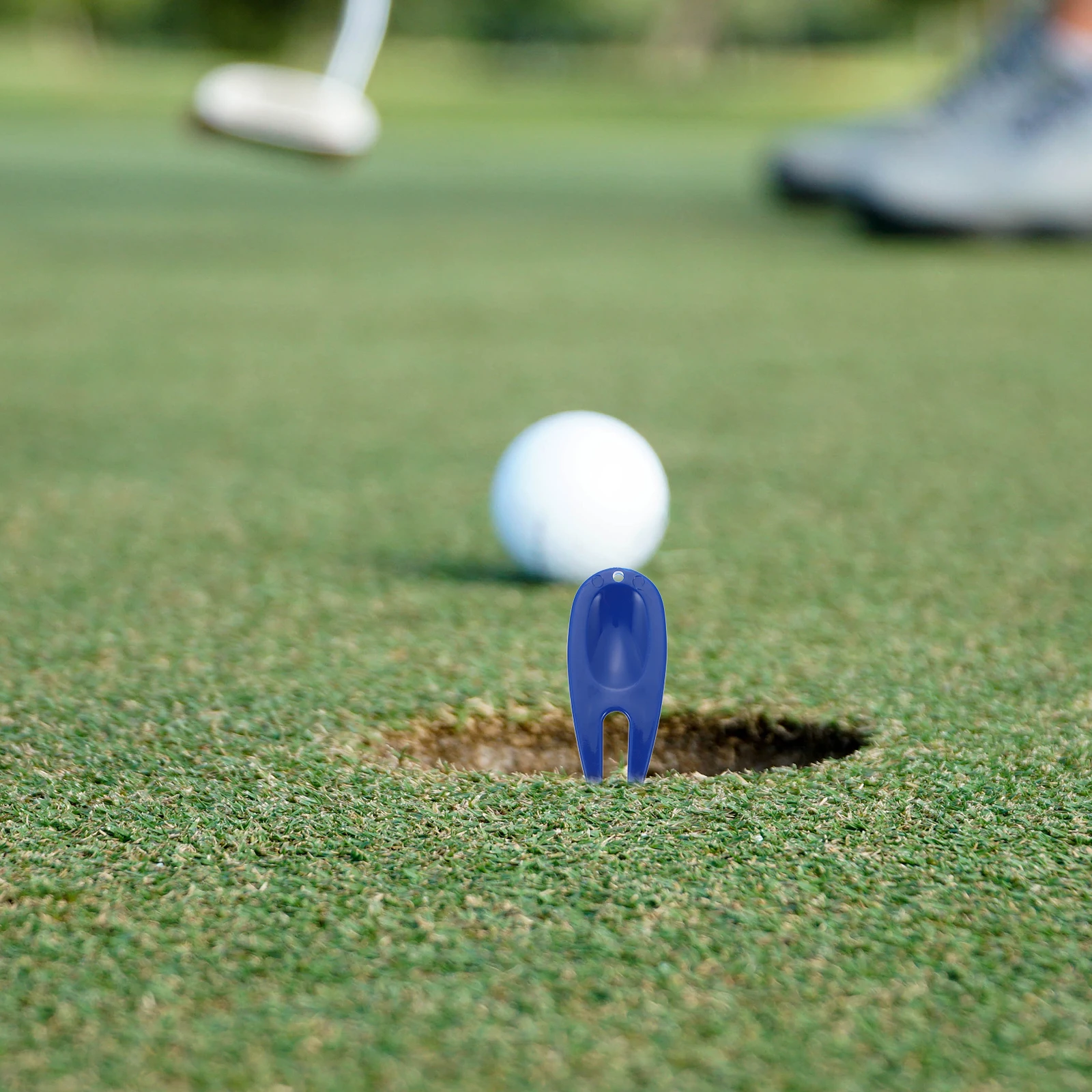 

30 Pcs Divot Repair Tools Being Golf Accessories Ball Mark Durable for Golfers Plastic