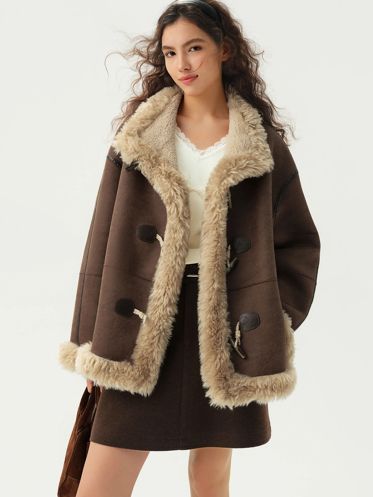 DUSHU Retro Suede Large Lapel Patchwork Coat Women Warm Winter Style 2026 Loose Fit Do-old Vintage Brown Horn Button Leisure