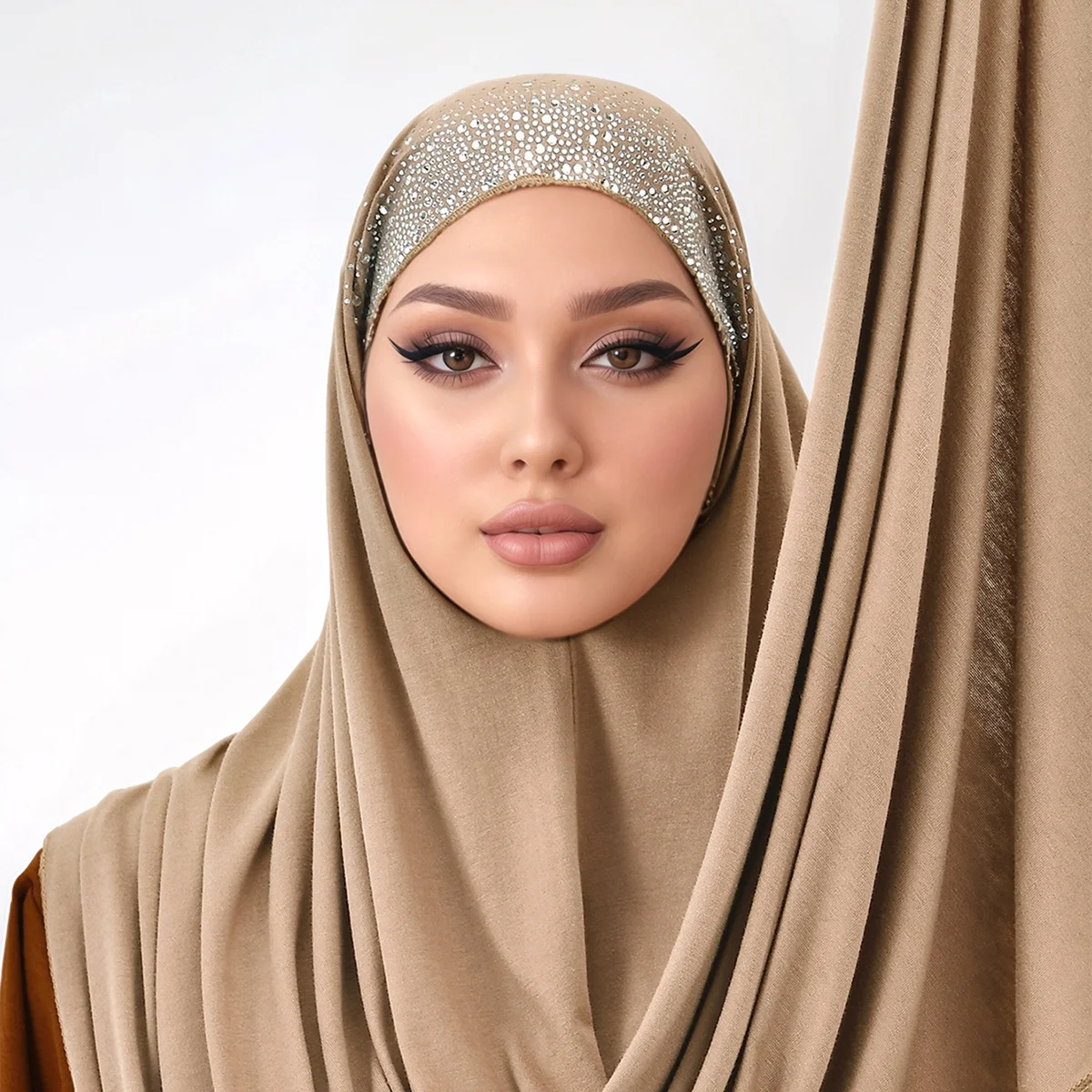 

Хлопковый трикотаж со стразами, мгновенный хиджаб, шарф для женщин, мусульманский хиджаб, простая шаль, накидки, женский хиджаб, готовый к ношению, повязка на голову, шарфы