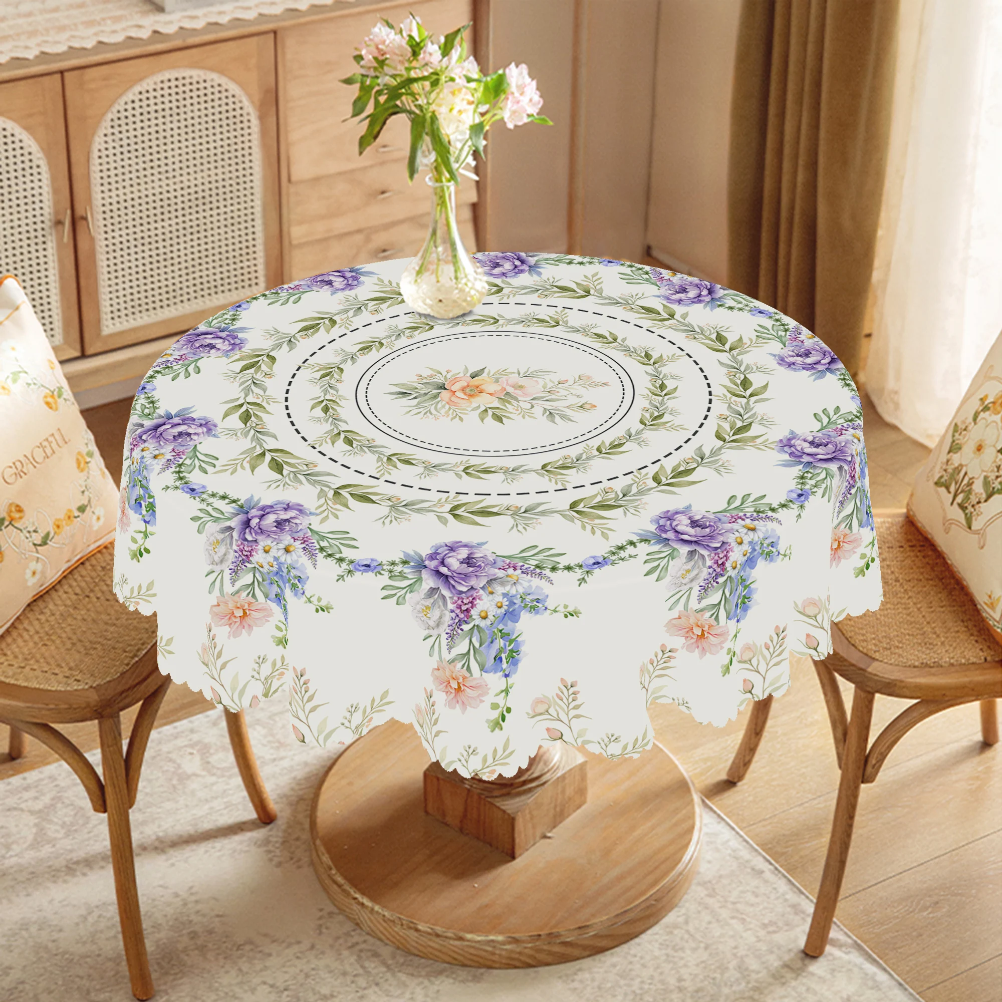 1 Piece of Bright Floral-Themed Round Tablecloth, Round Decorative Tablecloth with Vibrant Purple Flowers, Everyday Home Kitchen French Country Style Decoration, Suitable for Easter, Mother's Day, Camping, Picnics, Birthday Party Table Decoration, Suitable as a Housewarming Gift, Christmas Gift for Family and Friends, Durable Polyester, Machine-Embossed Edges, 5 Sizes