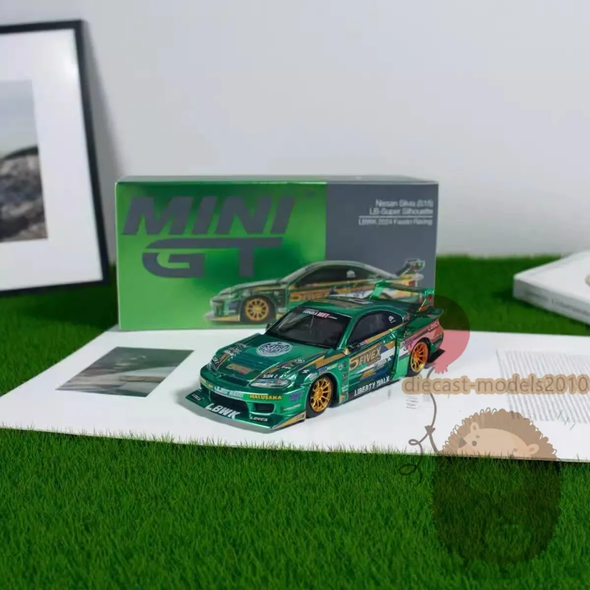 

MINIGT 1:64 Nissan S15 SILVIA Alloy Metal Diecast Car Model Display Gifts Green