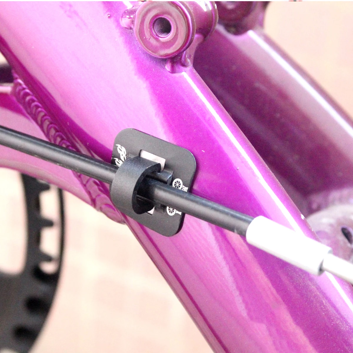 

60 Pcs Black Bike C Clips Clamps Brake Gear Cable Guides Hydraulic Line Buckle Frame Parts Fixed Tubing Clips Shifter Button