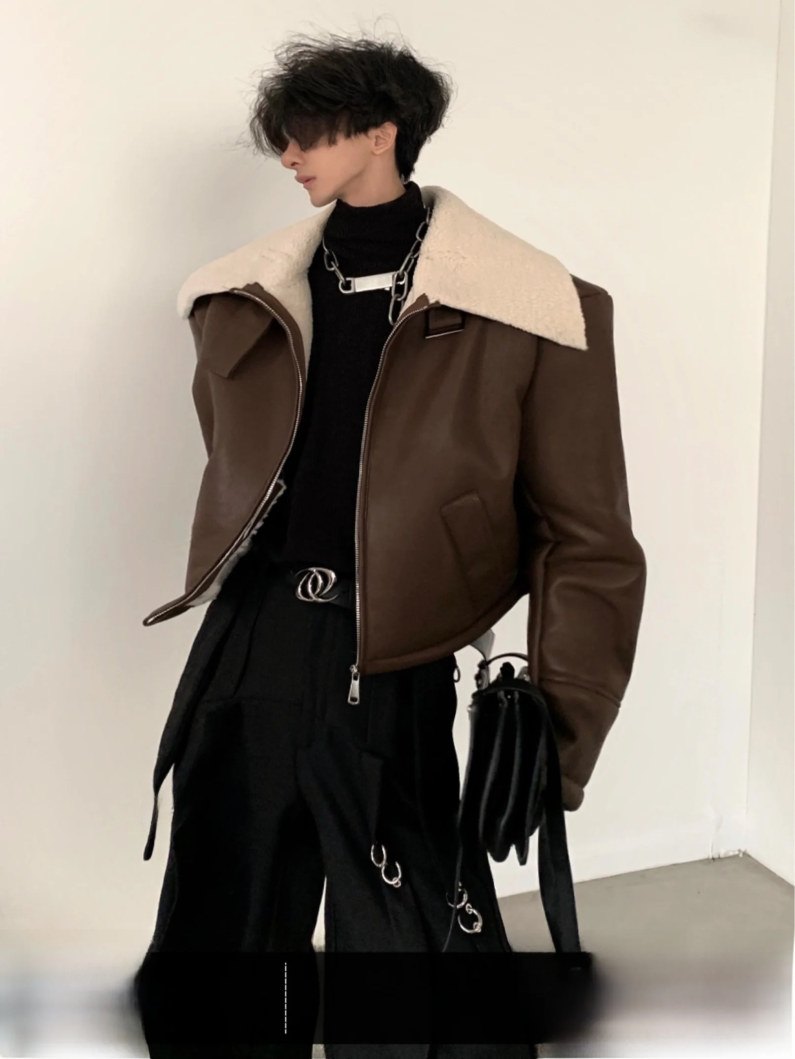 Autumn Mountain Wind Original Brown Leather Jacket Men's Short Style Winter Biker Jacket Reversible Fur Coat Button Decor