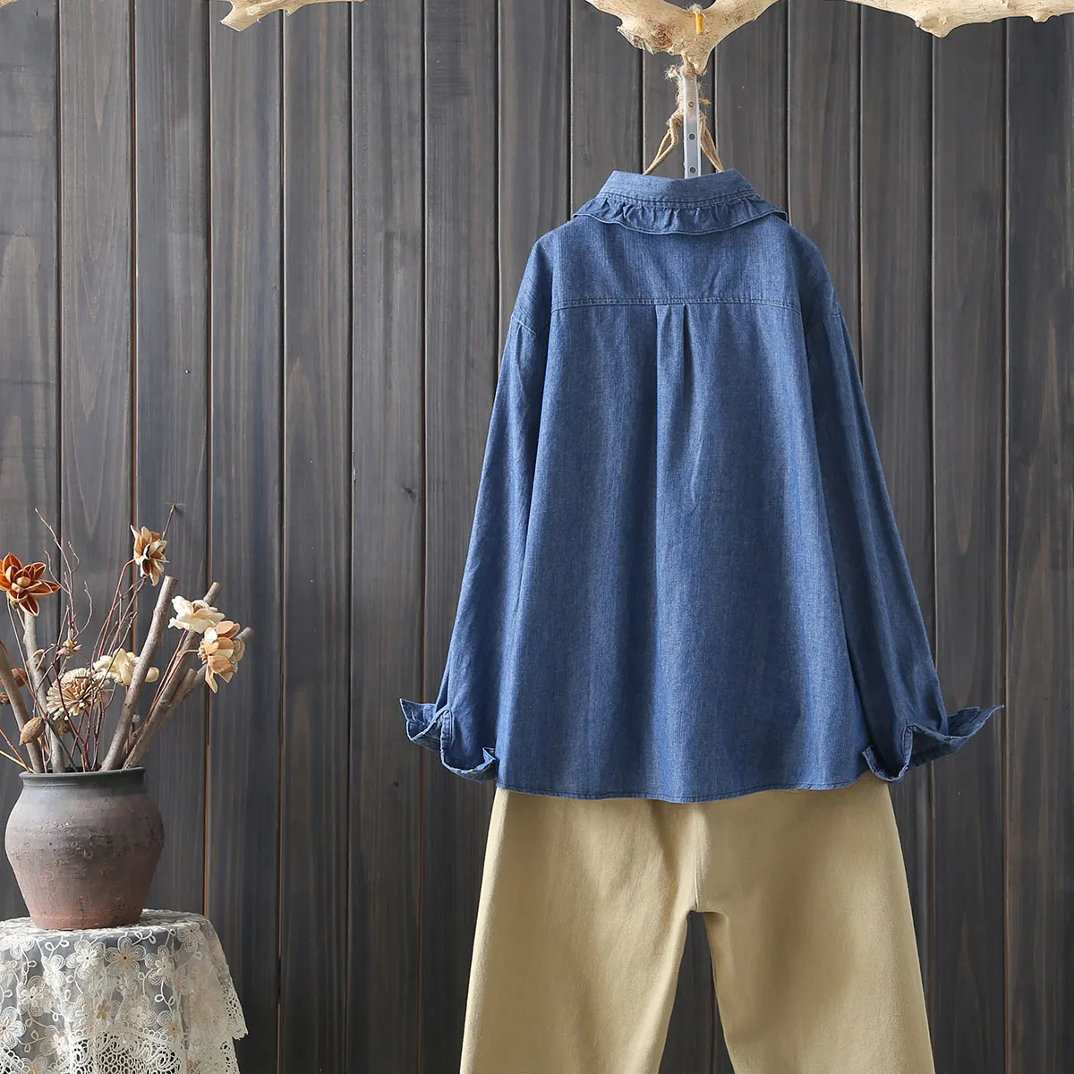 

Spring Autumn Long Sve Large Size Denim irt Women Artistic Turn Collar Button up Base Layer irt Trendy Top Pouilly Angel