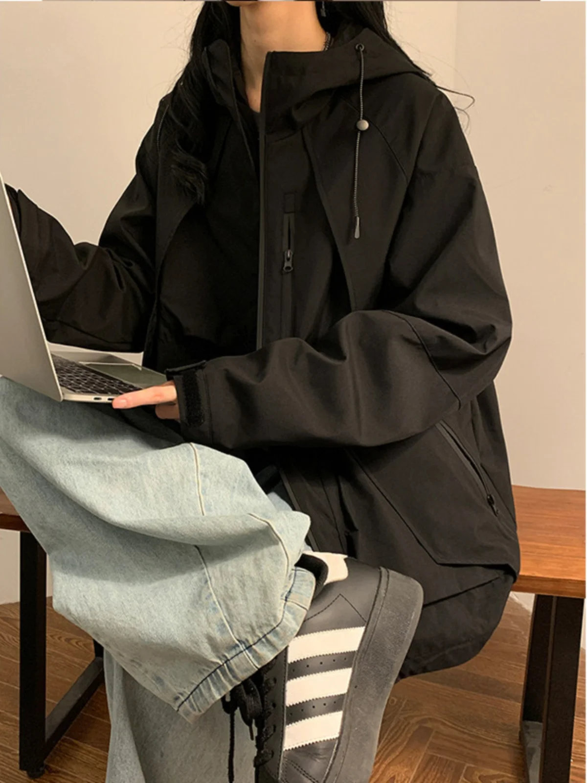 

Men's Outdoor Climbing Jaet Hooded Waterproof Polyester Fiber Long Sve Zipper Decorated American Sle Spring Autumn Jaet