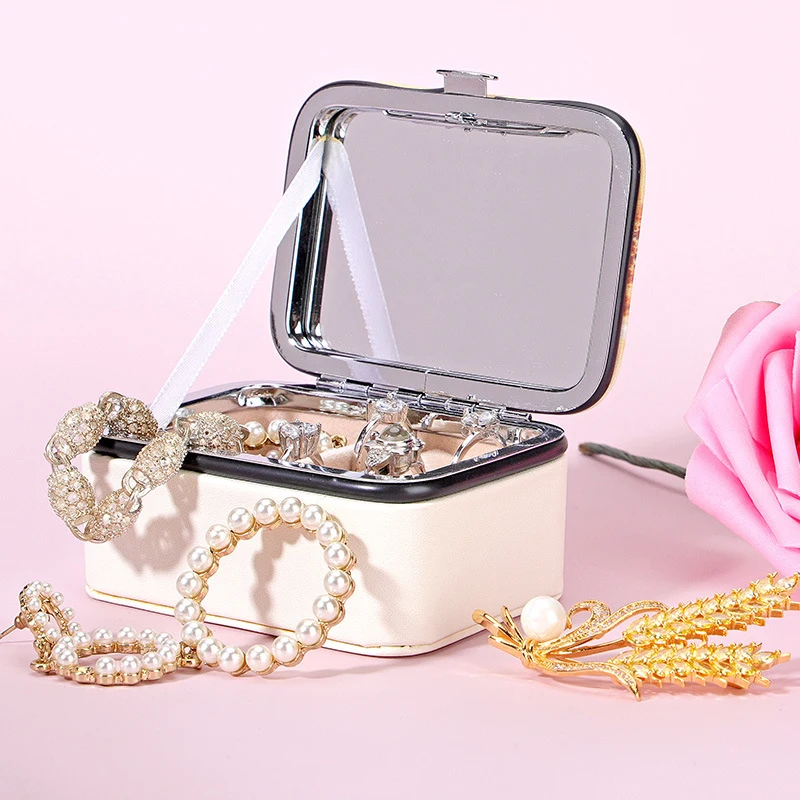 

New Mini Portable Travel Model Simple Girl'S Earrings Accessories Packaging Storage Box Luxury Leather Jewelry Packaging Box