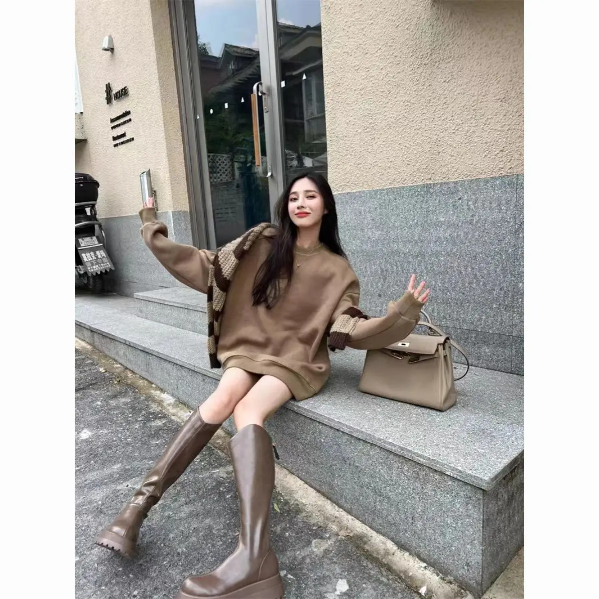 Damskie bluzy Y2K odzież z lat 2000 uniwersalne japońskie retro łatwe do dopasowania aksamitne okrycie wierzchnie amerykańskie z długim rękawem luźne studenckie