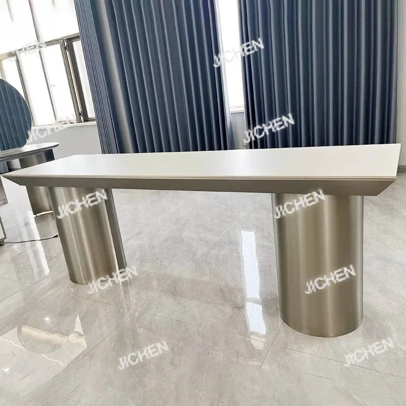 HS Lustro i stolik w salonie fryzjerskim، صالون fryzjerski، lustro do strzyżenia، opgar do trulayej ondulazi i farbovania