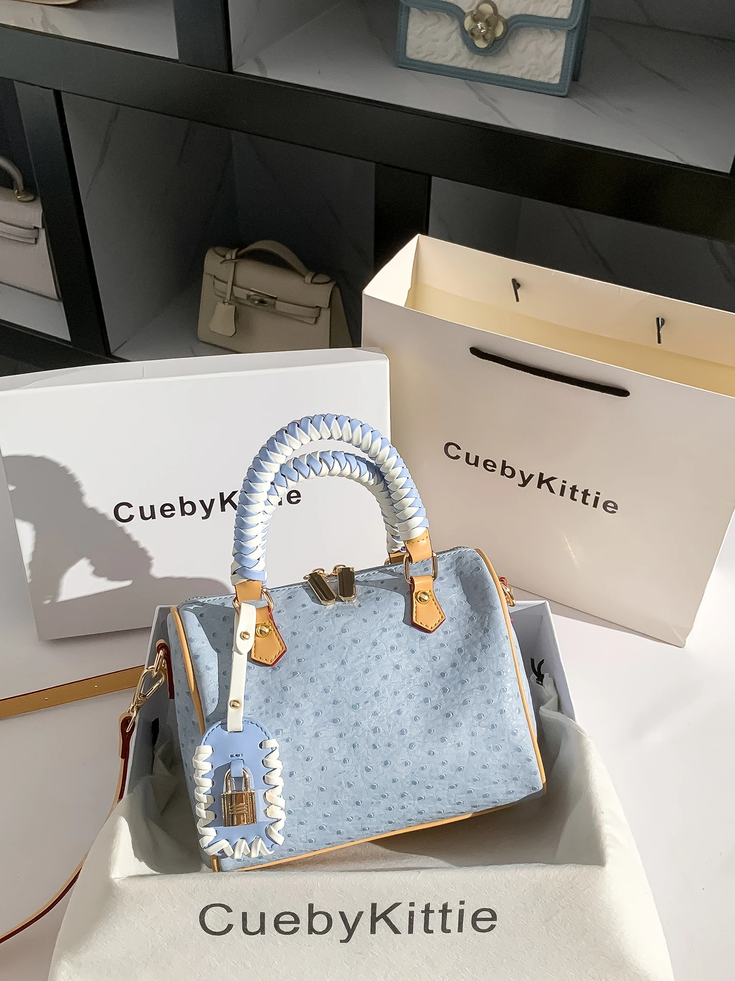 sac-a-main-elegant-pour-femme-cueby-kittie-motif-autruche-sac-boston-2026-nouveau-sac-a-bandouliere-decontracte-en-cuir-souple