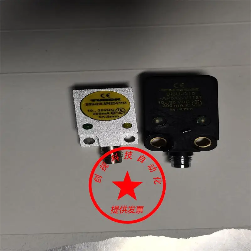Bi8u-Q10-Ap6x2-V1131 Imported Chip Plug-In Type New Proximity Switch Flat