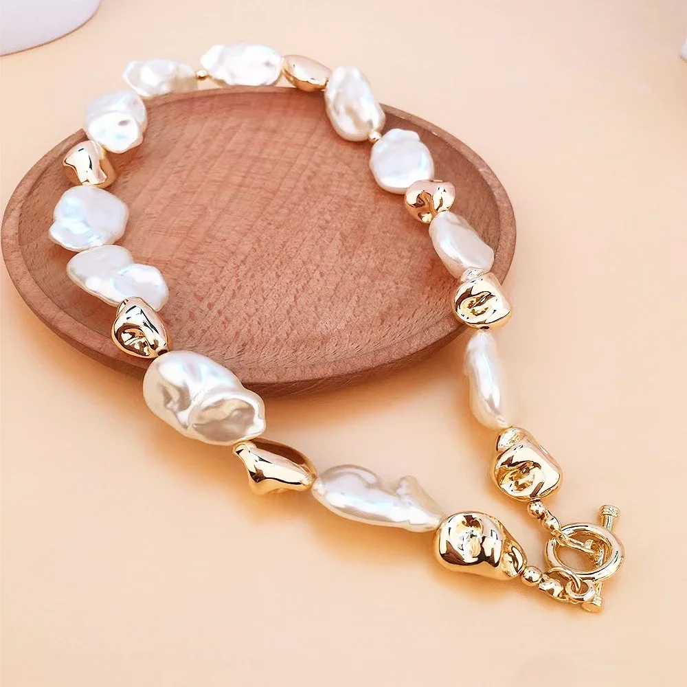 Noble Temperament Ladies Vintage Baroque Royal Style Jewelry Classic Pearl Necklaces Are Perfect for Everyday Party Gift Jewelry