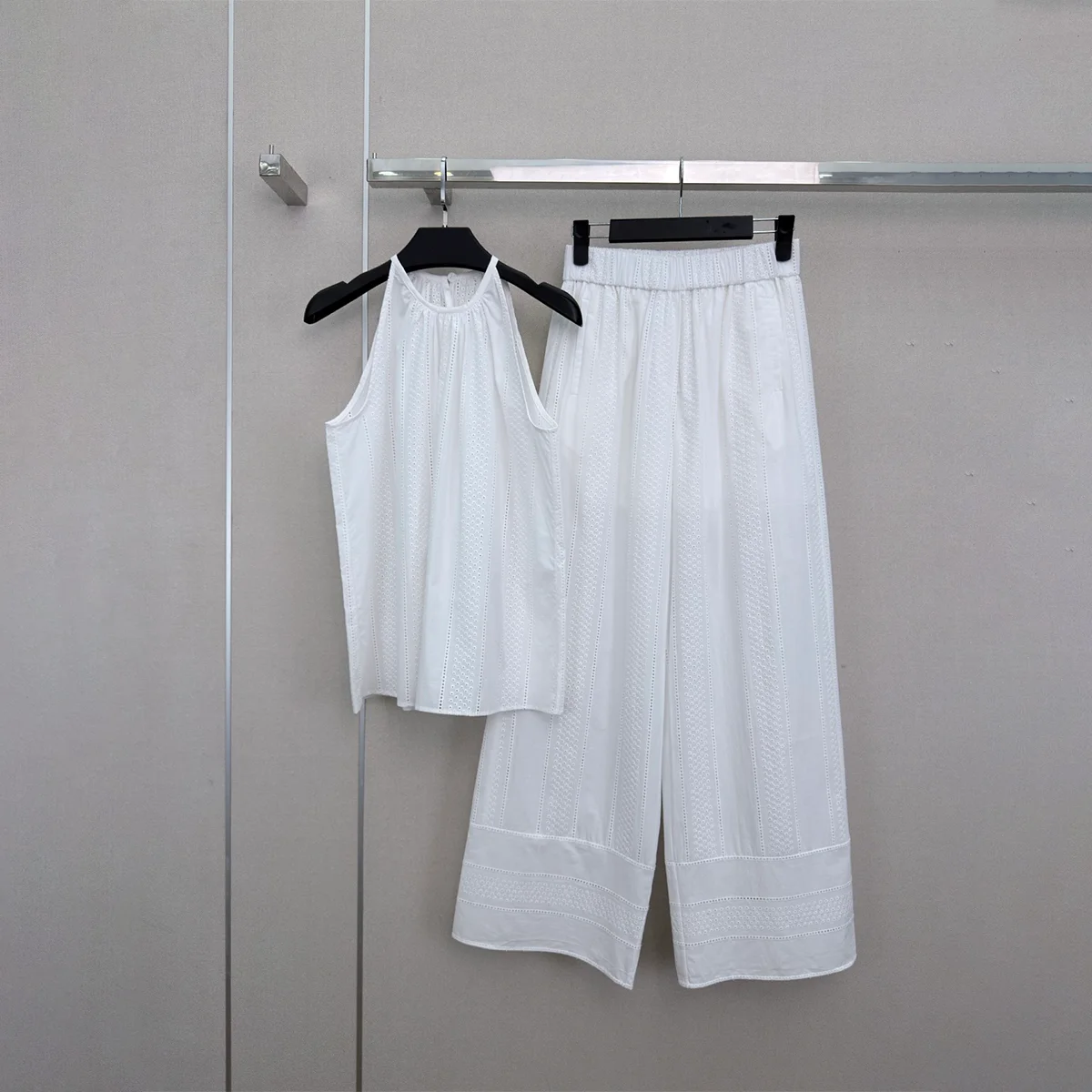 2026 high-quality new women's hanging neck sleeveless top with elastic waist and wide leg pants set--hb723