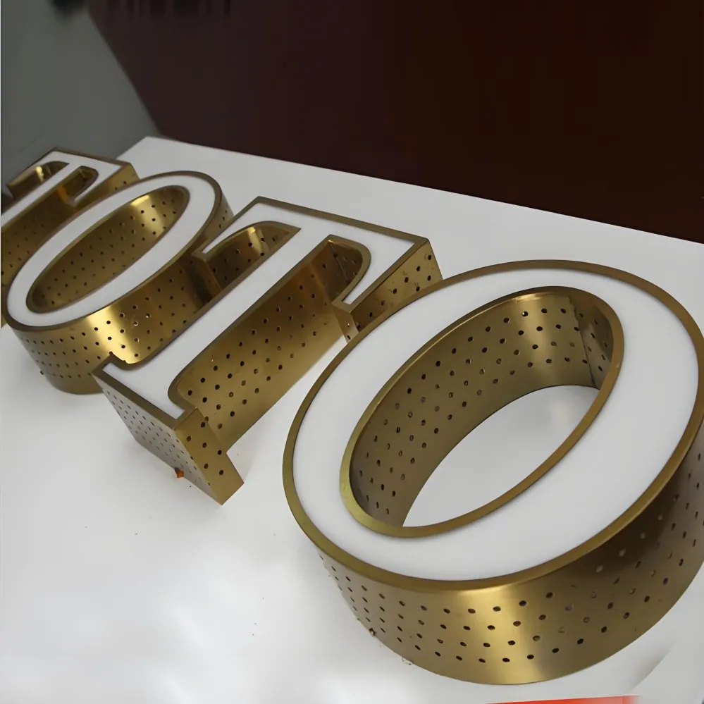 Factory Outlet โลโก้ไฟหน้าแบบกําหนดเองและไฟด้านข้าง, ป้ายที่กําหนดเอง, ป้ายตัวอักษร LED ชื่อร้านค้ากลางแจ้ง