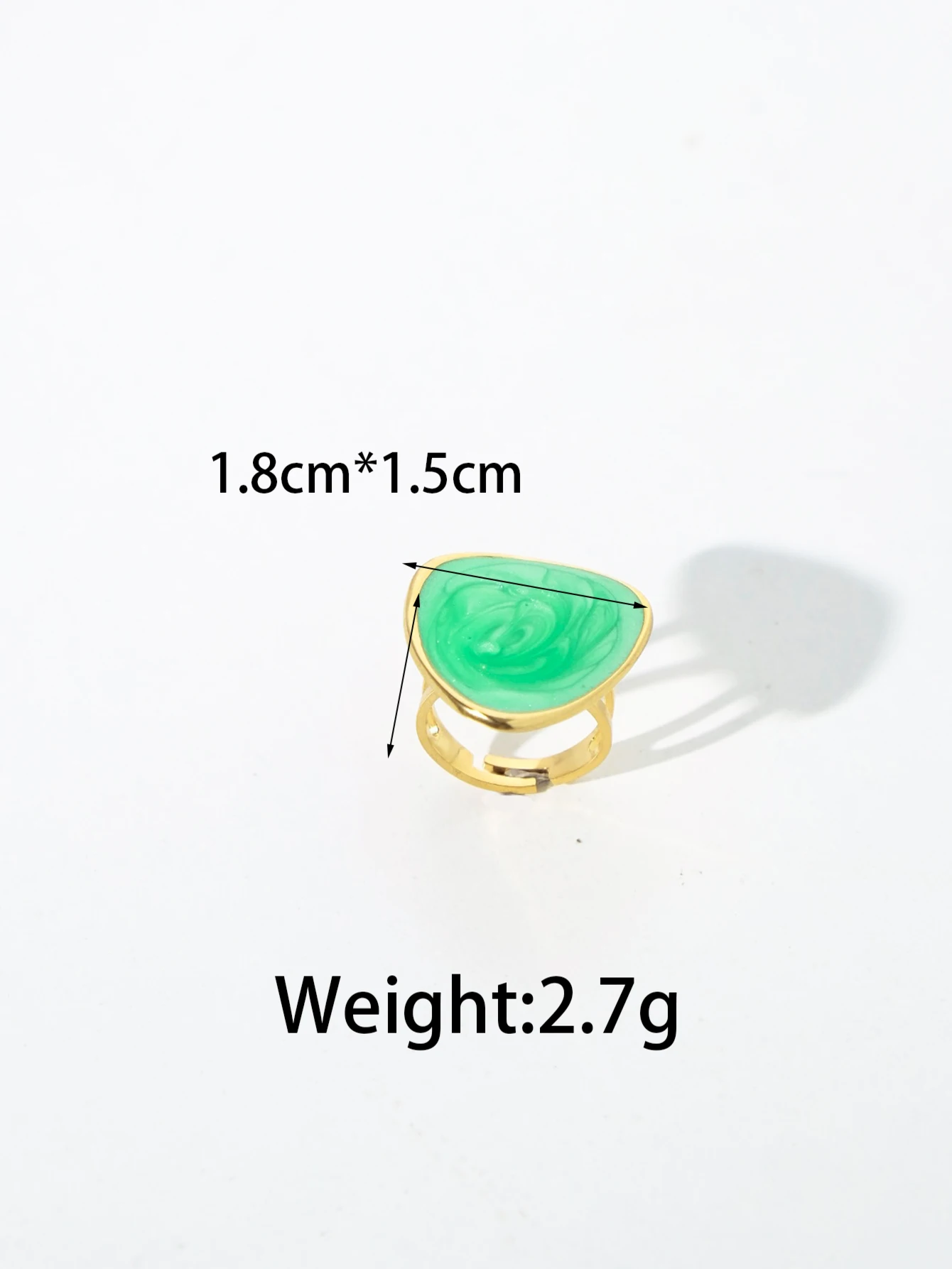 A retro and versatile holiday green zircon enamel natural stone ring suitable for women\'s parties, dates, gifts and travel