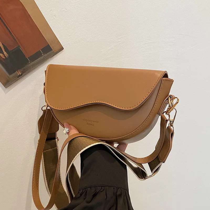 

New 2025 Minimalist Underarm Shoulder Bag for Women Minimalist Shoulder Crossbody Purse Fashionable Handbag Gift