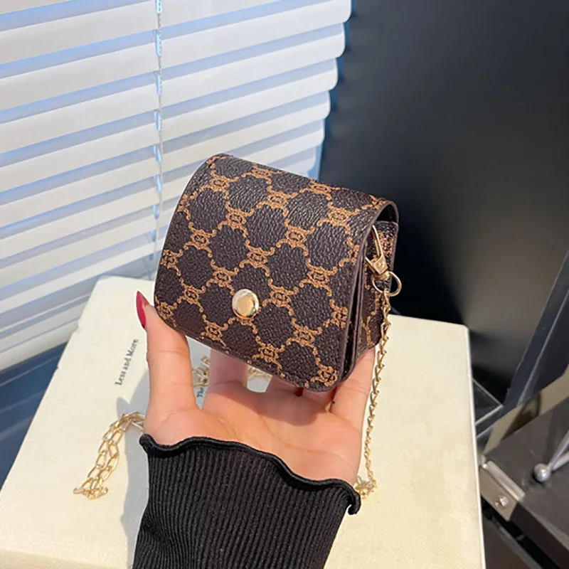 

Stylish Mini Crossbody Bag with Buckle Closure Geometric Pattern Faux Leather Lining Purse Flip Small Handbag Small Square Bag