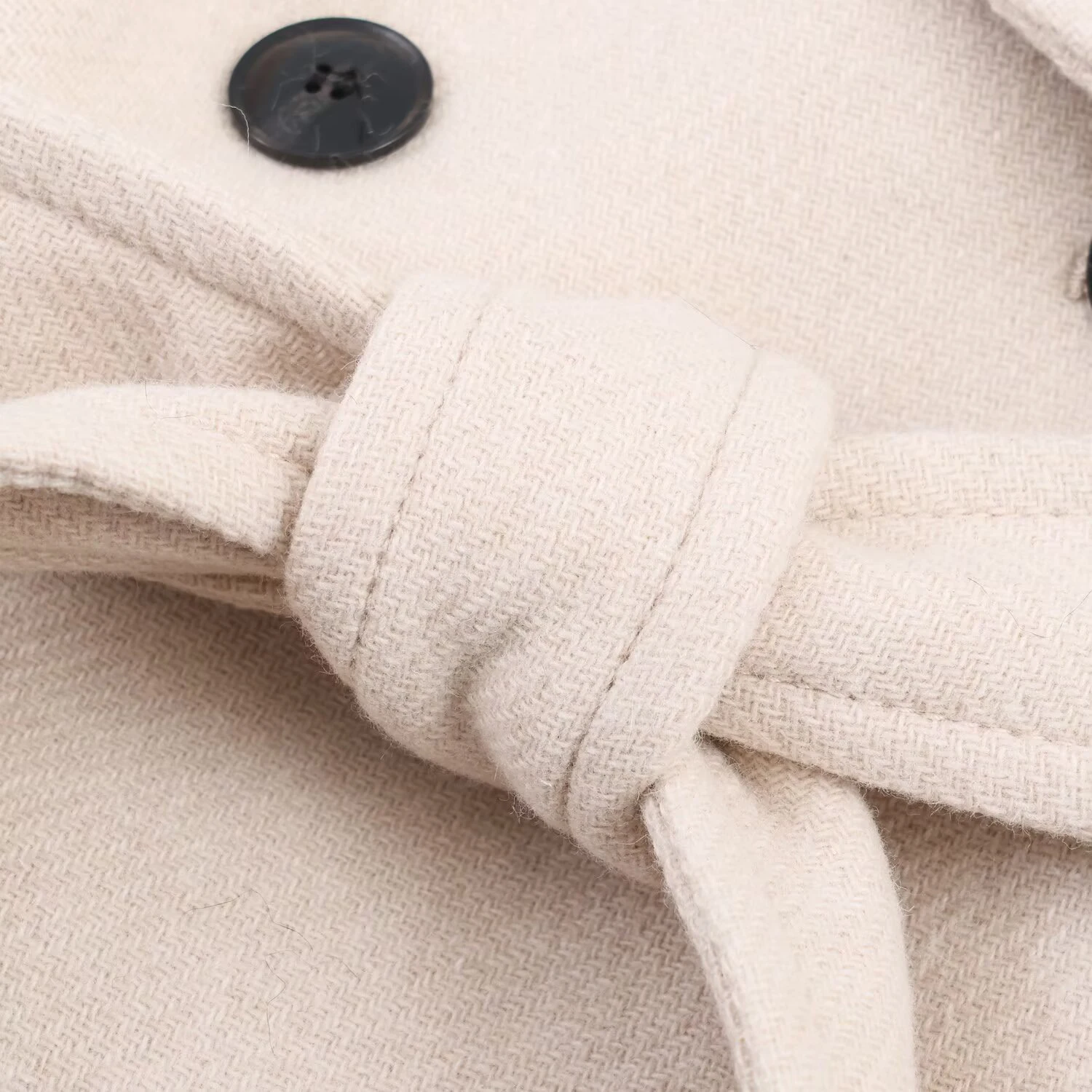 ملابس نسائية جديدة لخريف 2025 على الطراز الأوروبي والأمريكي سترة معطف طويلة بحزام شخصي #5