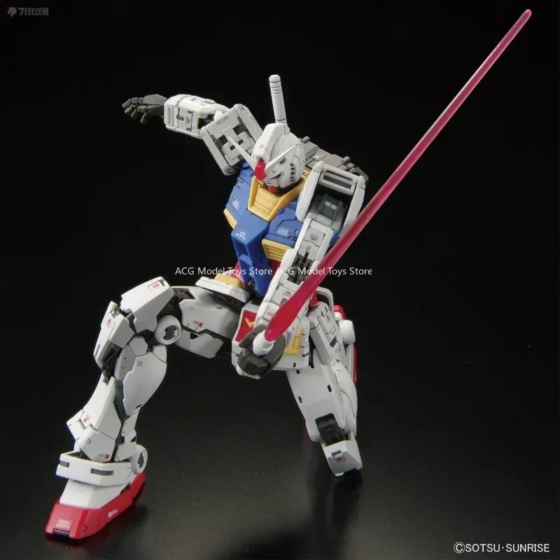 Originele Bandai RG 1/144 RX-78-2 Gundam Ver.2.0 Anime Action Figure Model Kit Monteren Speelgoed Verjaardag Collectie Gift