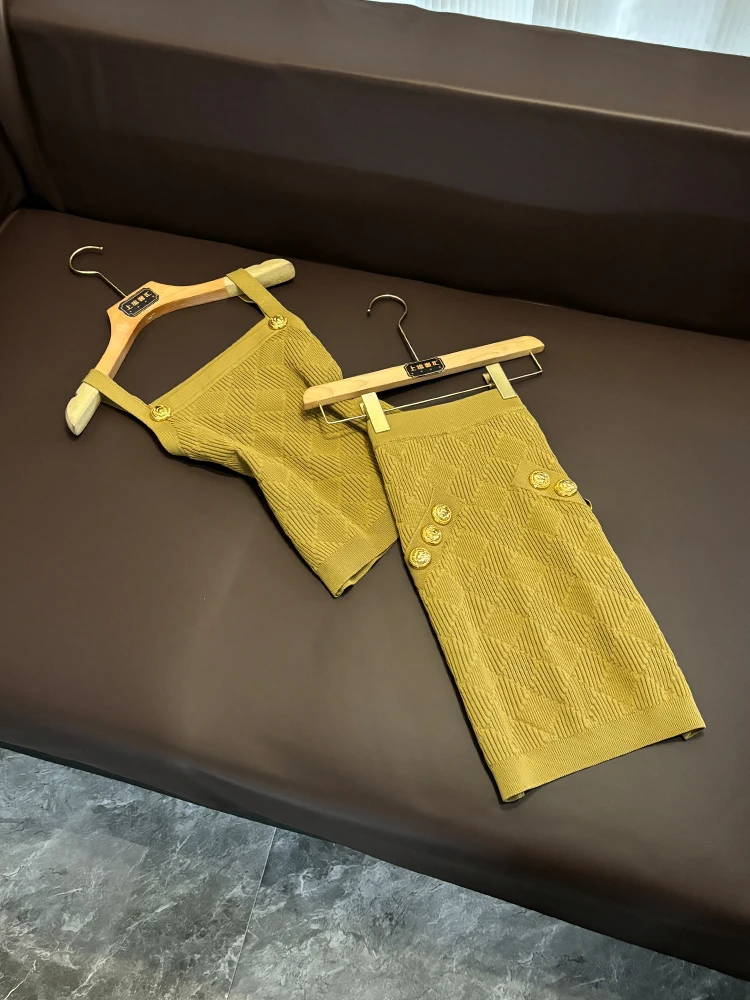 

Faionable Knitted Strap Vest And ter Skirt Set Women's Simple Sle Winter 2025 Bodycon Dr Ele Godd Look