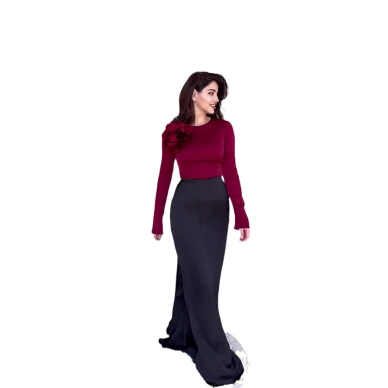 ชุดเดรสยาวลายดอกไม้ผ้าซาตินแบบปะติดสีสันสดใส รุ่นใหม่ ปี 2025