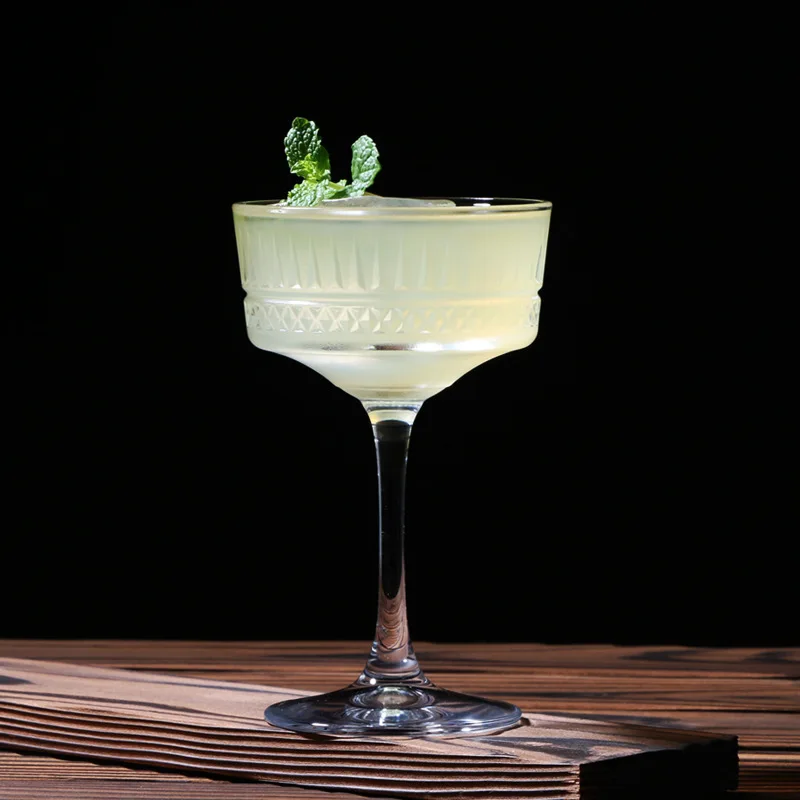 Goblet Classical Wide Mouth Engraved Champagne Glass Household Glass Creative Personality Bar Cocktail Glass