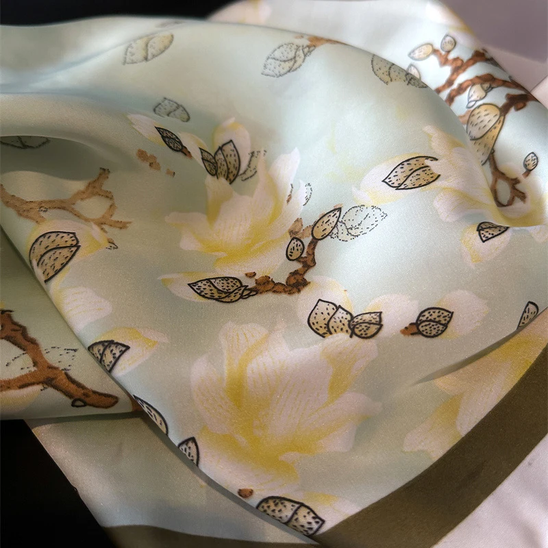 2025 موضة جديدة 70X70cm المطبوعة المرأة وشاح الباشمينا وشاح حريري ساحة شال الزخرفية عقال الرقبة الفاخرة تصميم باندانا