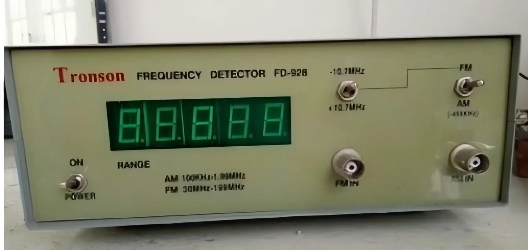 Medidor de indução de frequência AM/FM FD-928/TFD-928 / medidor de frequência AM: 100 KHz- 2 MHz FM: 30 MHz-200 MHz