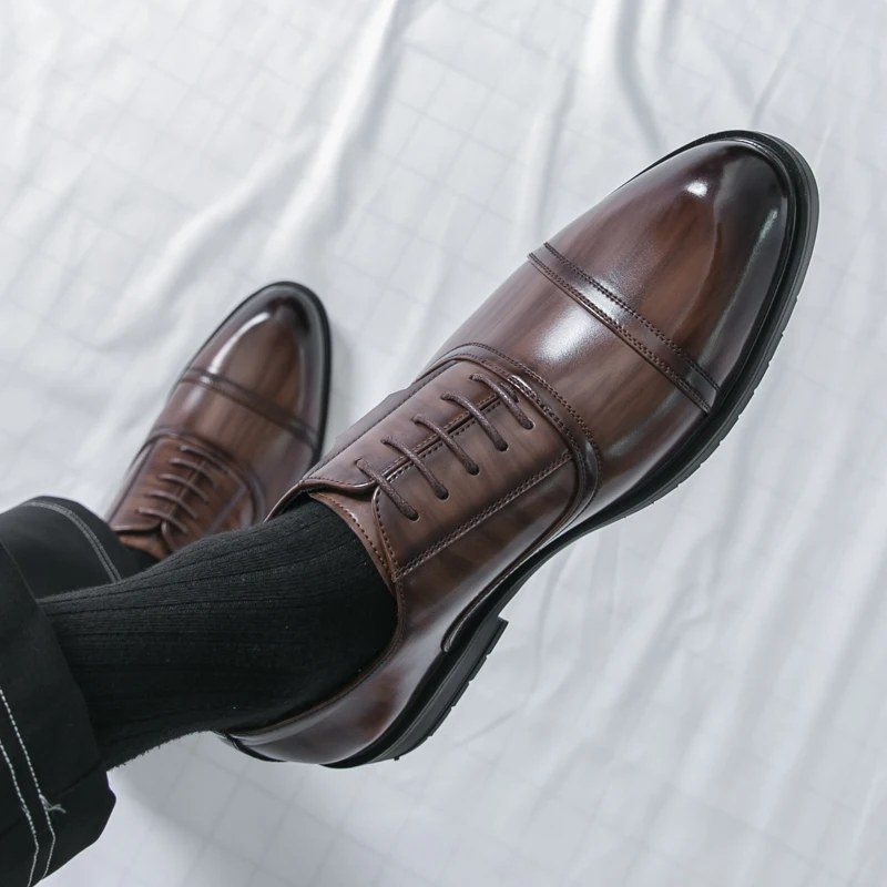 

Fashion Brand Men's Pointed Banquet Business Casual Leather Shoes High-quality Men's Comfortable Lace Up Casual Oxford Shoes