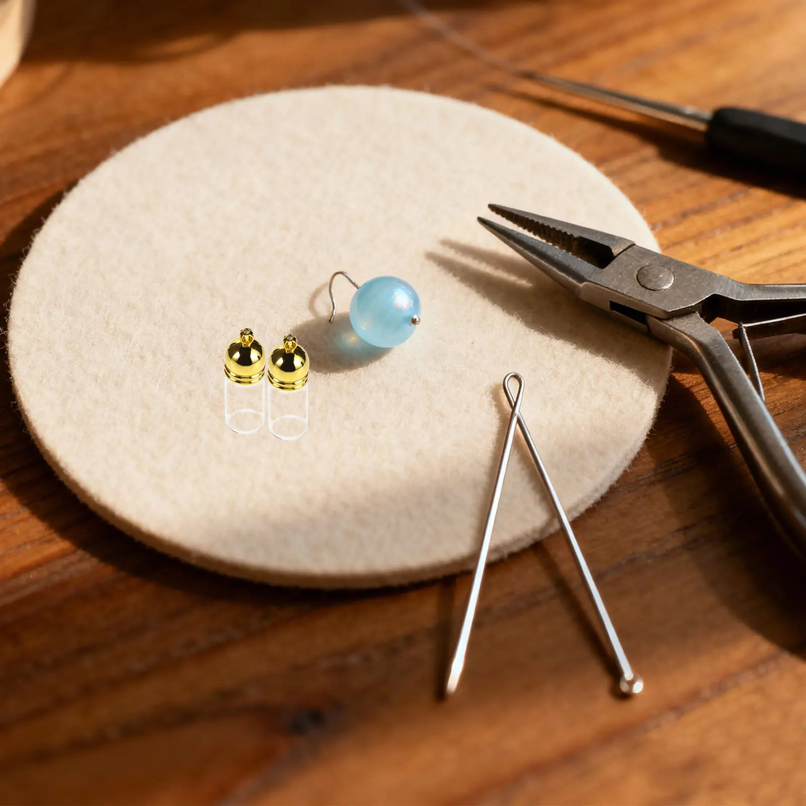 

12Pcs Mini Glass Vial Pendants Essential Oil Bottle Charms Refillable Perfume Bottle Necklace Keychain Jewelry Making