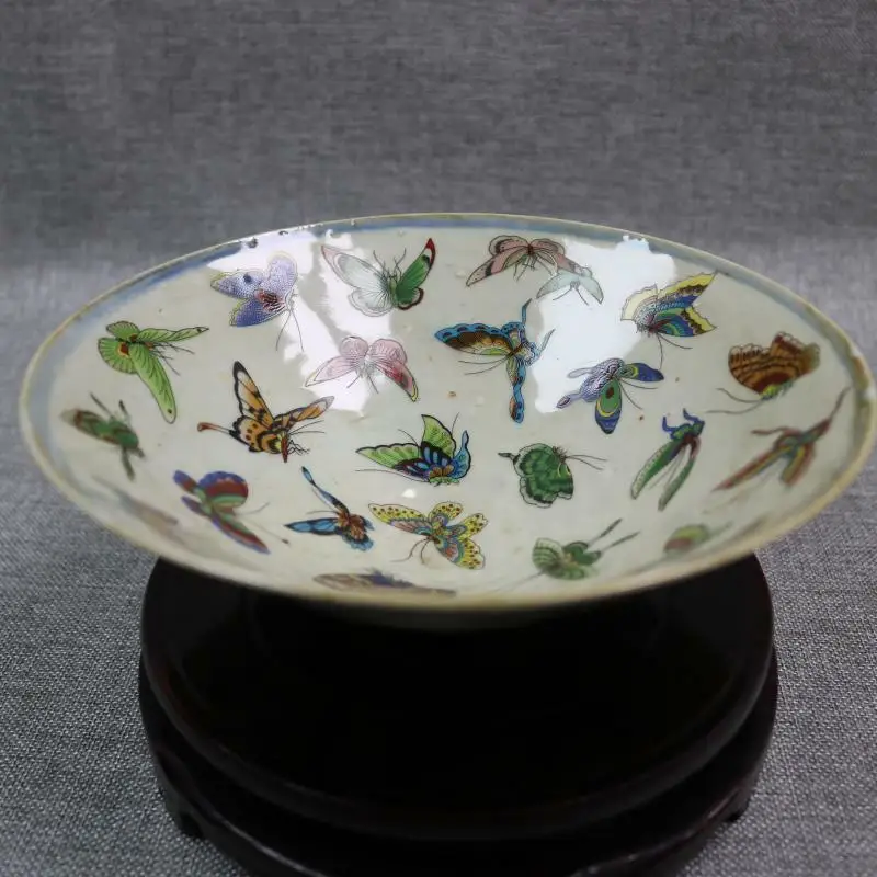 

Chinese Famille Rose Porcelain Hand Painted Butterfly Design Big Bowl 6.9 Inch