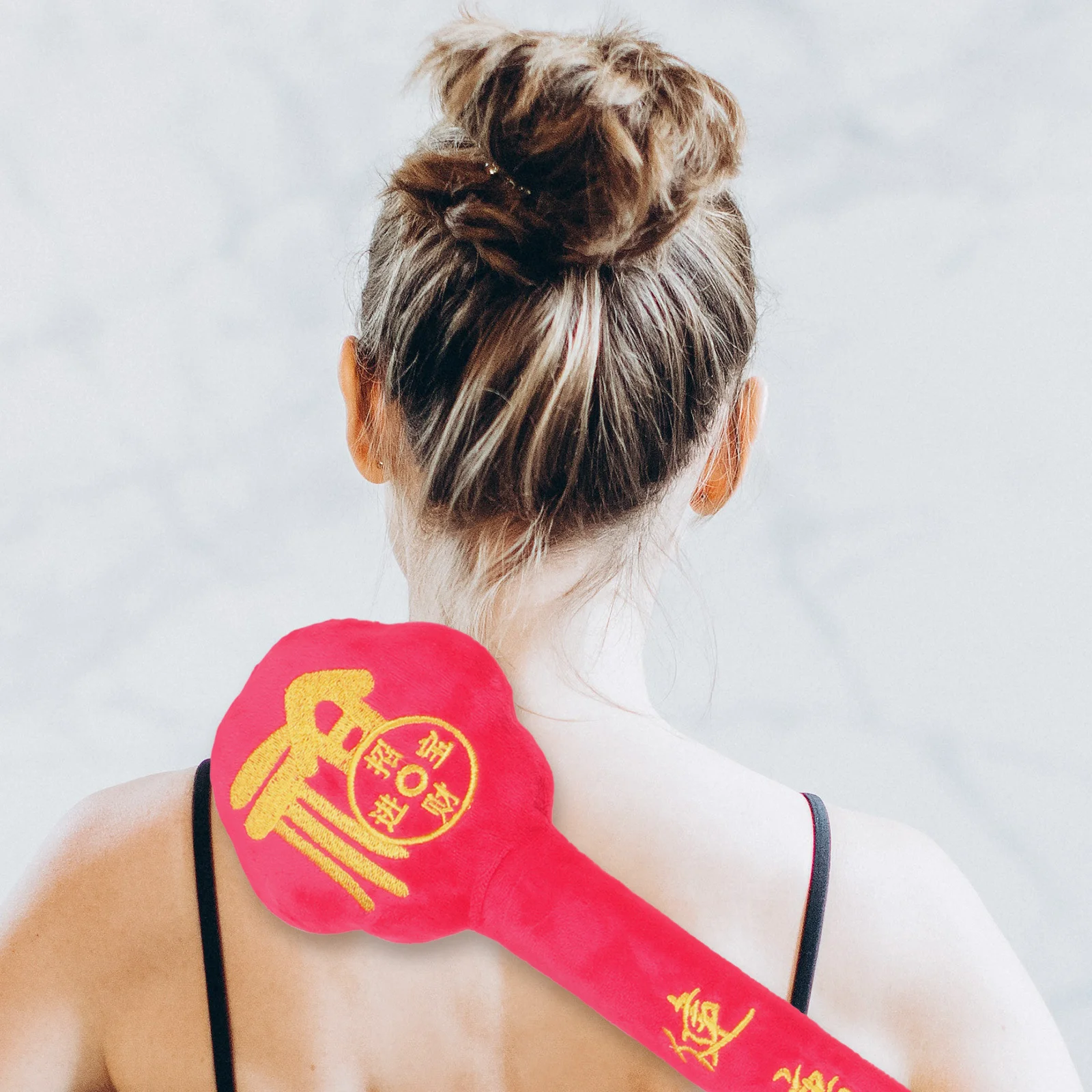 

Long Handle Body Massager Paddle Stick Hammer for Muscle Soreness Relief Portable Pain Relief Tool for Neck Shoulder Back Arm