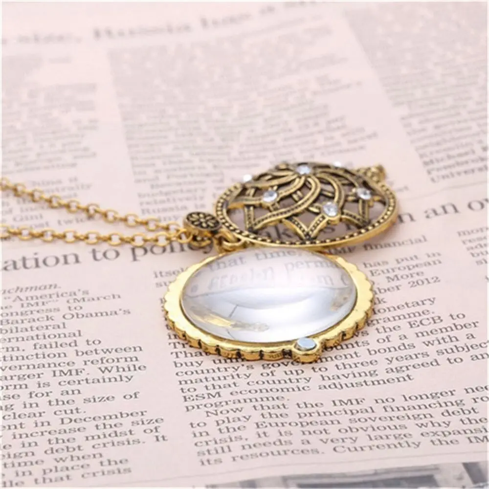 Fashion Alloy Magnifying Glass Pendant Necklace Golden Gifts Sweater Chain Vintage Necklace