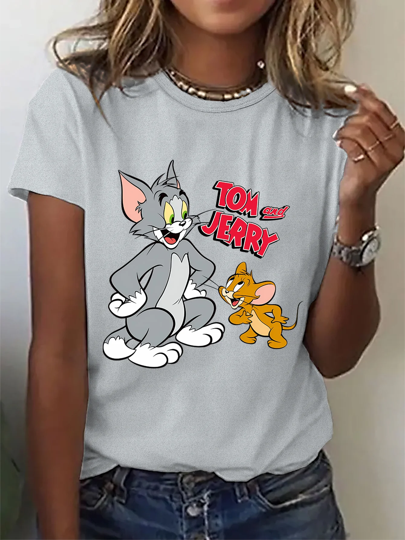 2025 Tom et Jerry graphique femmes T-Shirt à manches courtes coton t-shirts dessin animé Tom et Jerry Y2k T-shirt femmes vêtements été hauts