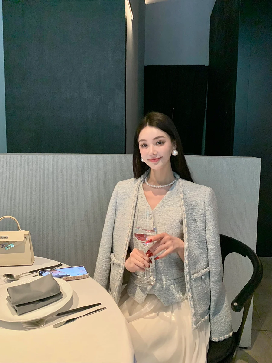 

Комплект Feng Xinng Precious Miss: Элитный осенний комплект из жилета и юбки для женщин, коллекция Scented Wind