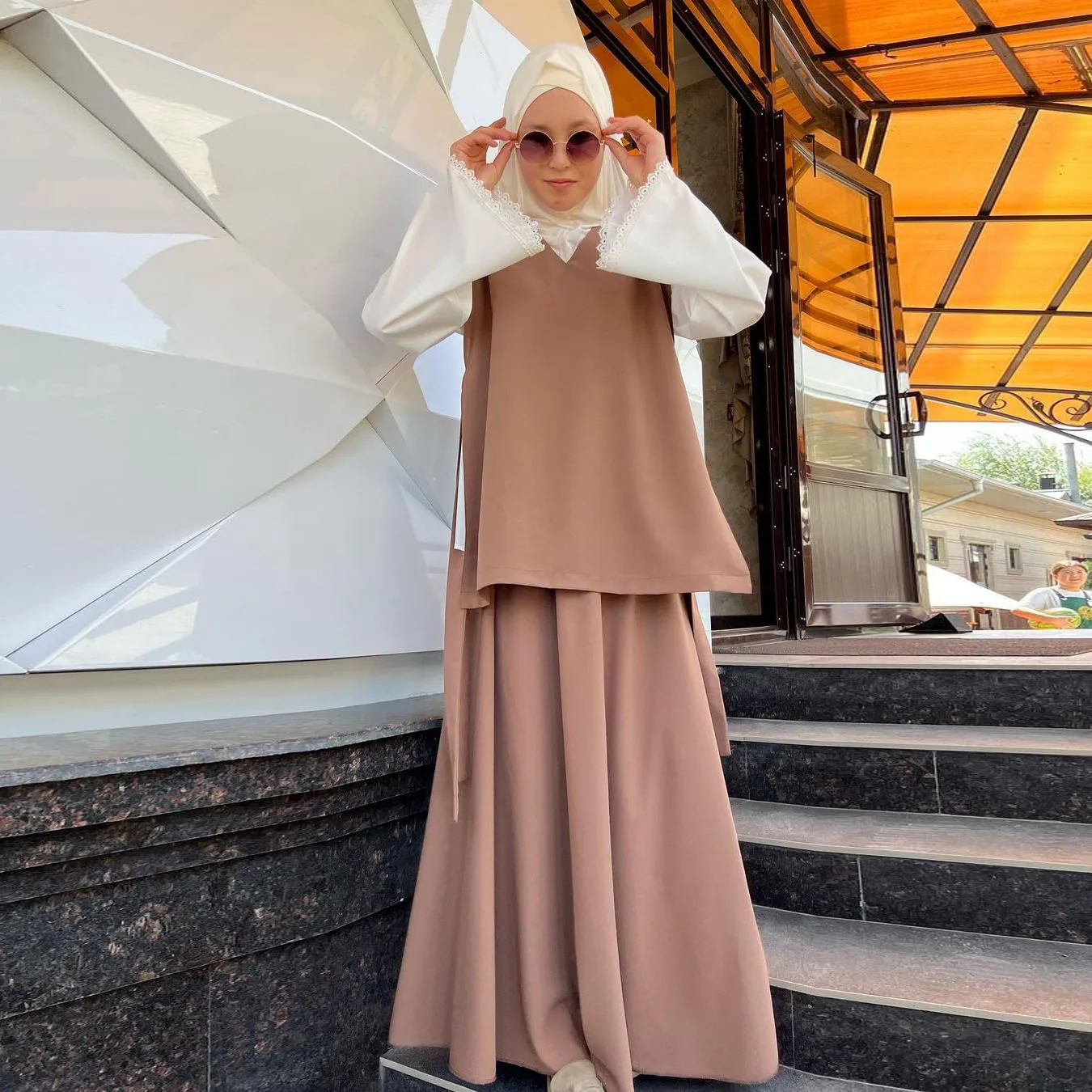 Two Piece Sets Abaya Middle East Arab Women Clothing 2024 Spring New Fashion Sleeveless Lace Up Vest Top Half Body Skirt Set