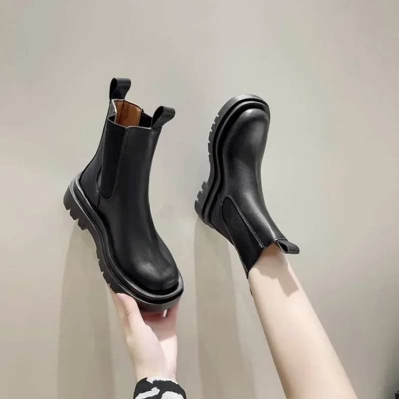 2024 New addensare Winter Knight Boots donna stivali al ginocchio lunghi con tacco quadrato stivali da moto spessi retrò nero bianco Botas Mujer