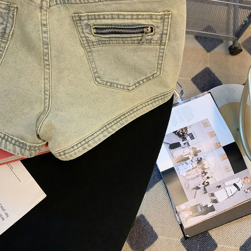 Design zipper niche pocket a word do old denim shorts female ins stretch high waist straight wide leg hot pants summer
